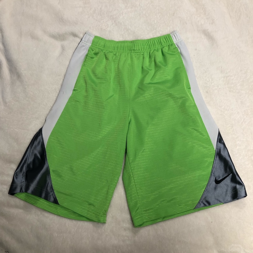 Men’s Nike Shorts Green